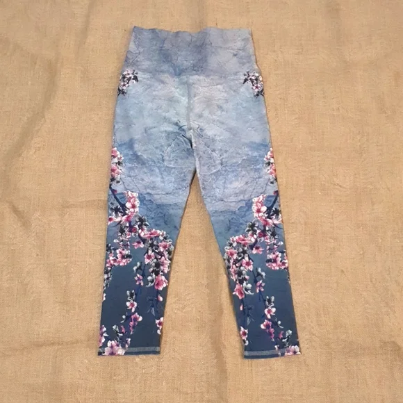 Evolution and Creation Size 10 approx Floral Jogger Leggings Grey Pink - Picture 2 of 6